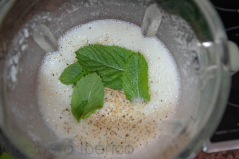 Sopa de melón con jamón 1 (1)